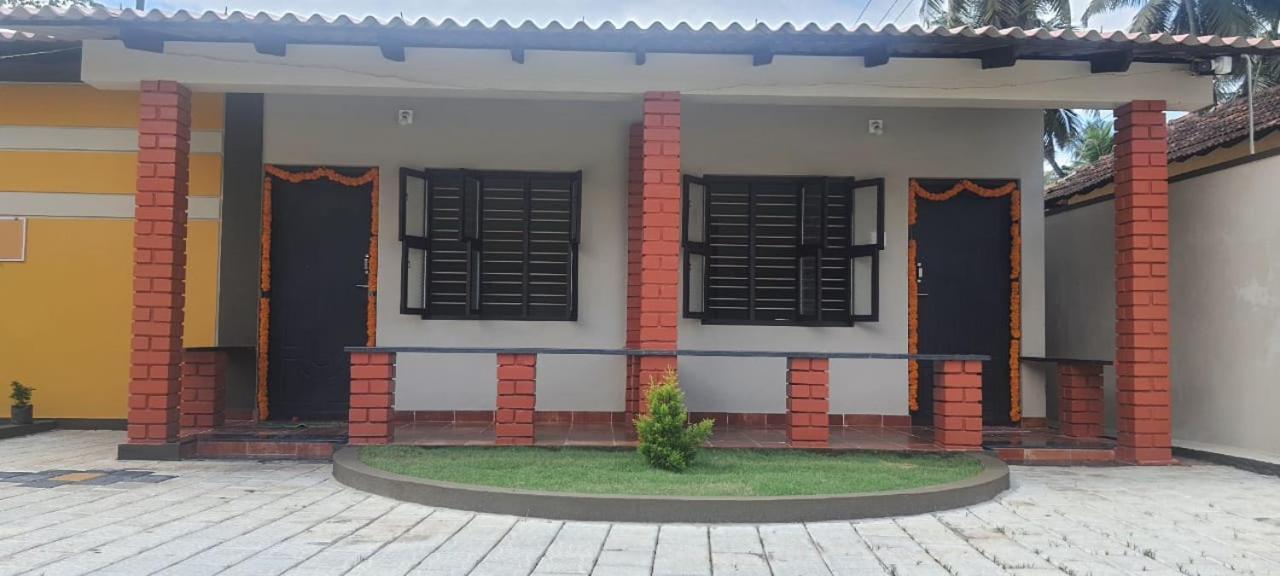 Coastal Hideoout Family Cottages Malpe Esterno foto