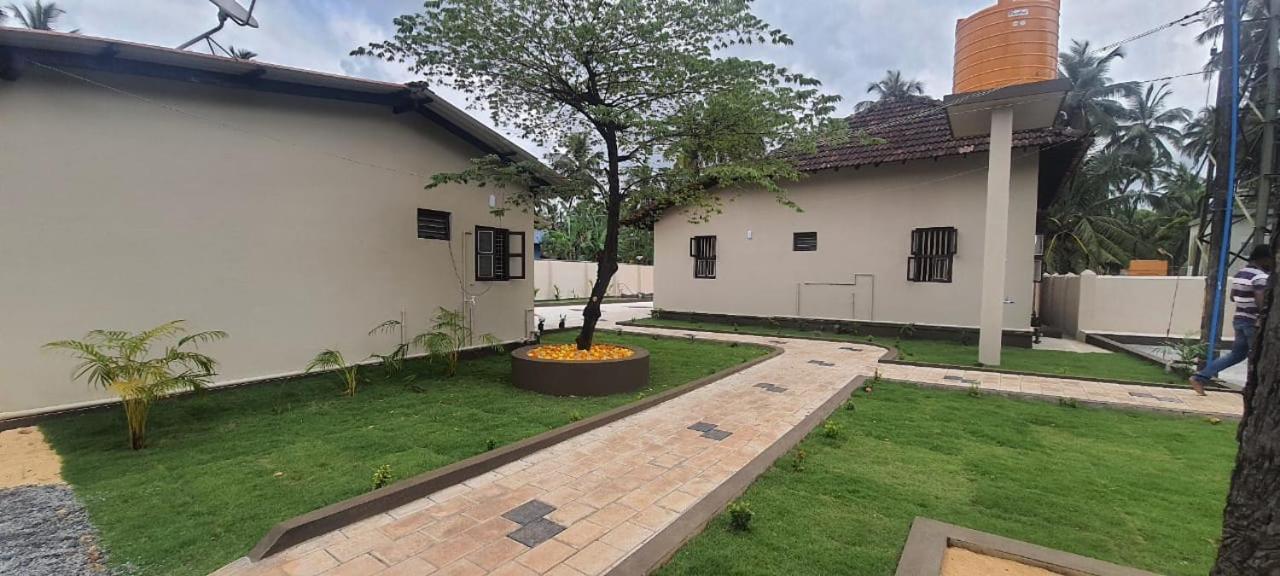 Coastal Hideoout Family Cottages Malpe Esterno foto
